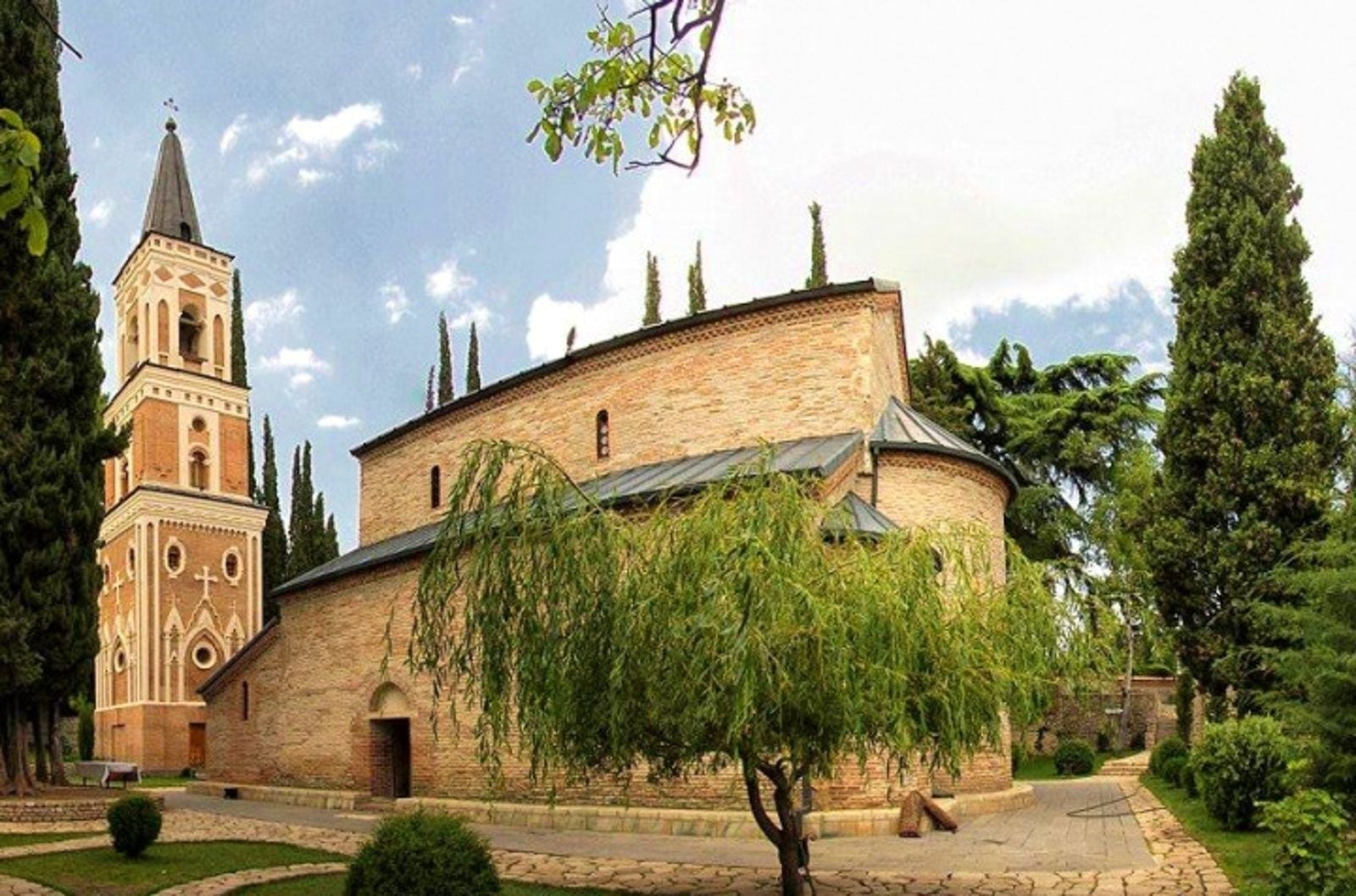 Tbilisi: Kakheti Region,Signaghi Tour with 9 Wine Tastings - photo 1