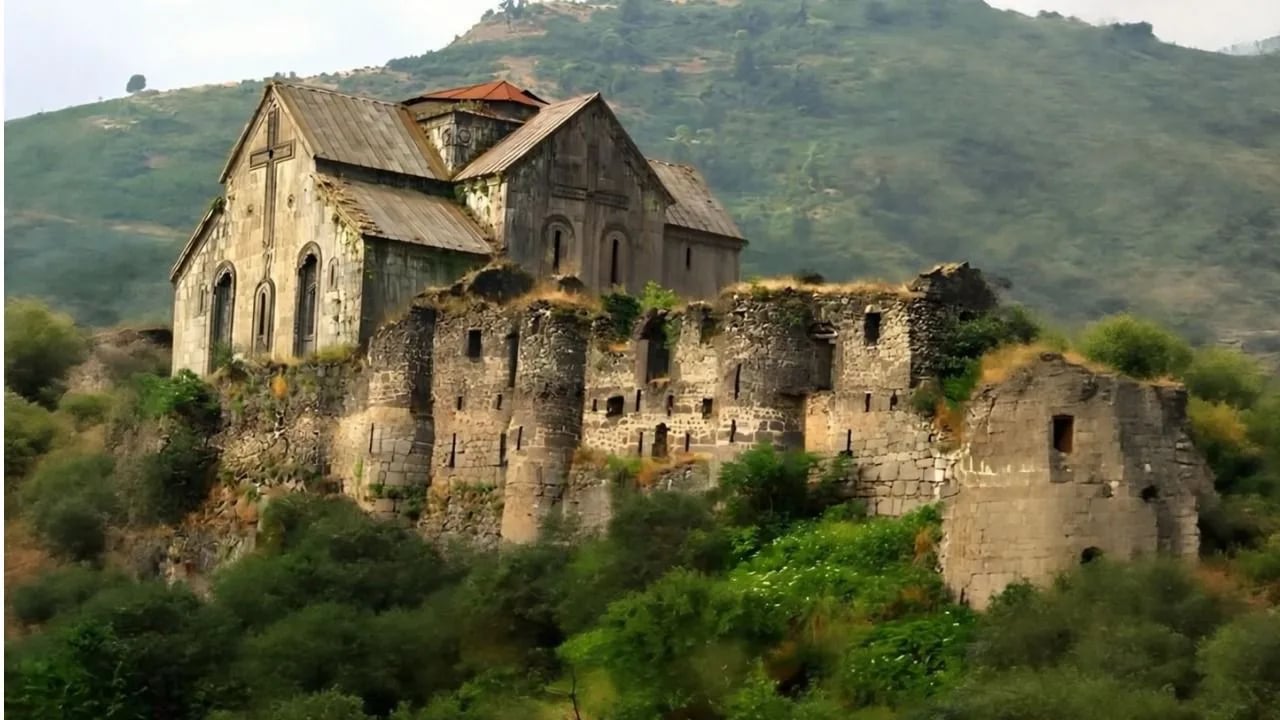 From Tbilisi to Armenia: Akhtala, Haghapt & Sanahin Group tour - photo 8