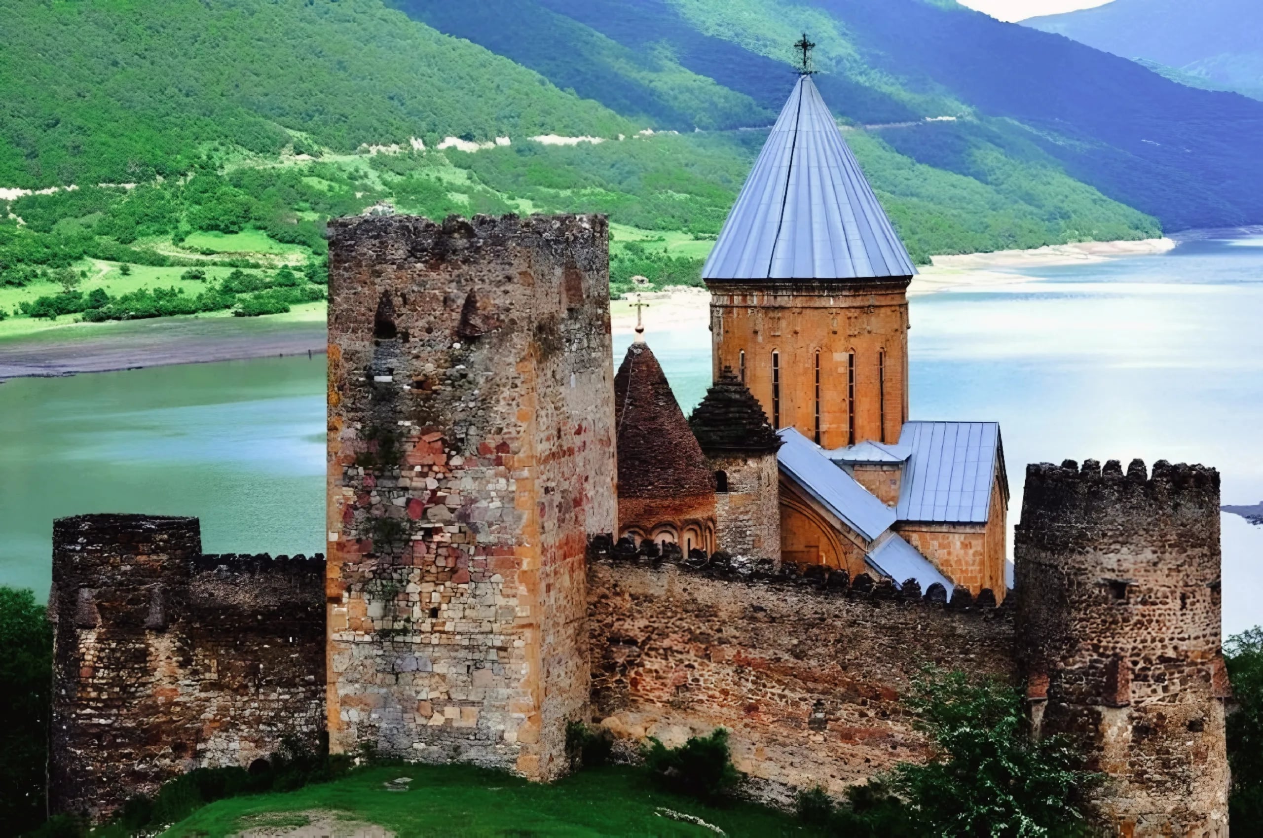 From Tbilisi City to Kazbegi Gudauri Ananuri Group Tour with Guide - photo 1